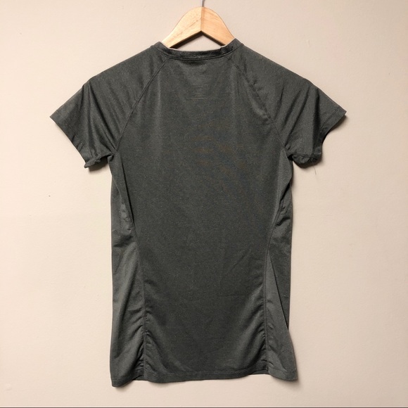 Nike V-Neck Short Sleeve Dri-fit  Fitted Top - Picture 3 of 4